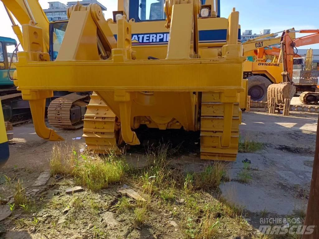 CAT D7R Motor Graders