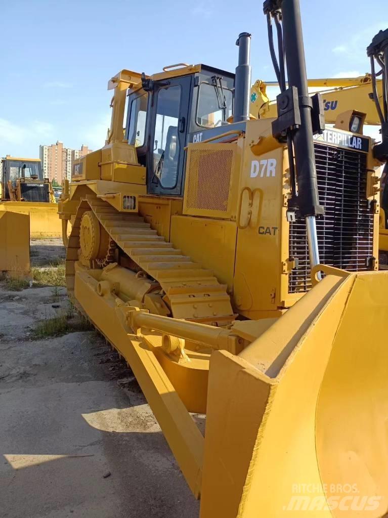 CAT D7R Motor Graders