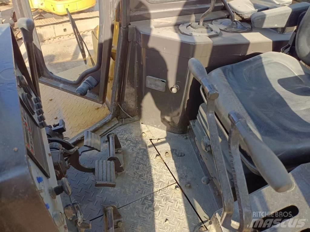 CAT D7R Motor Graders