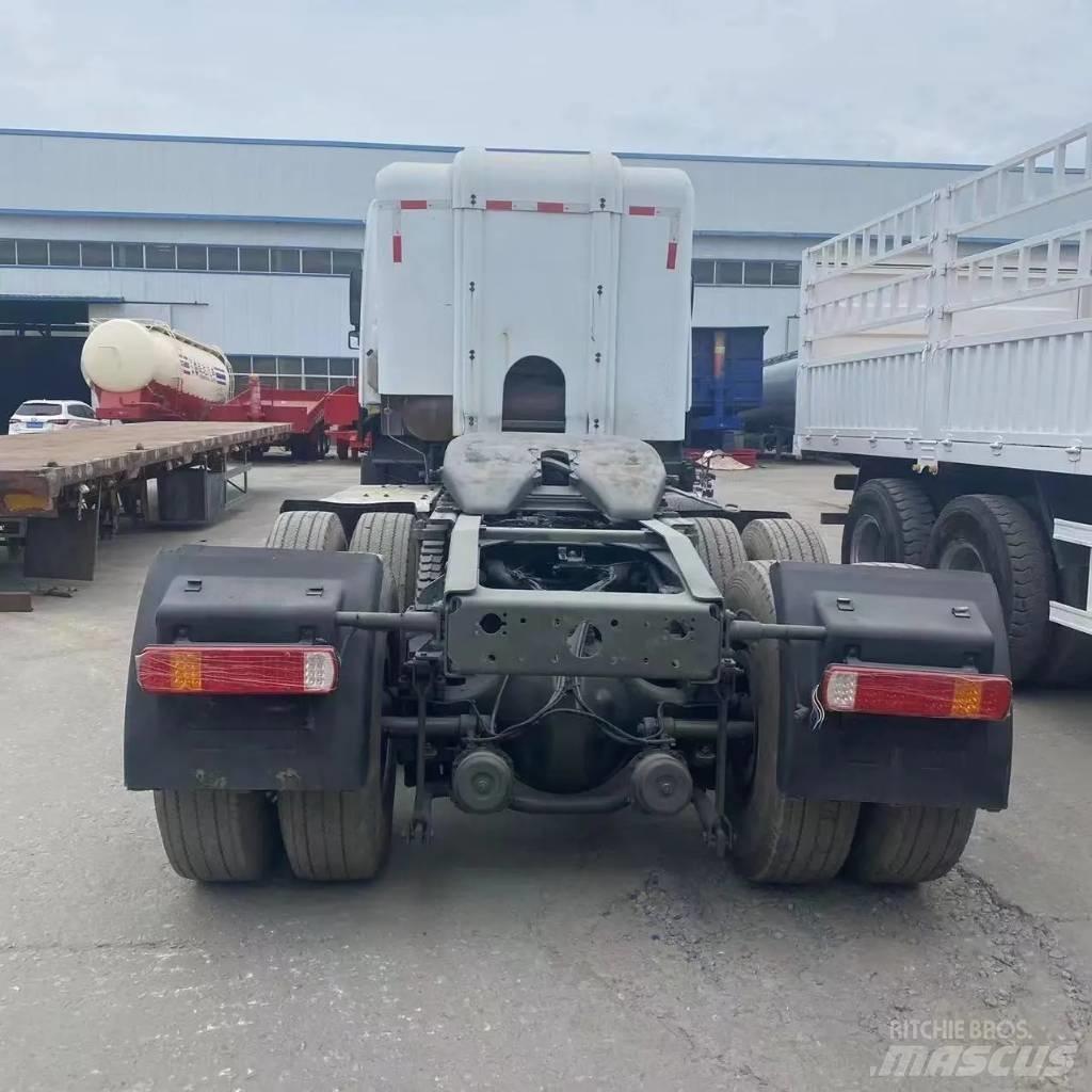 Howo 380 6x4 Conventional Trucks / Tractor Trucks