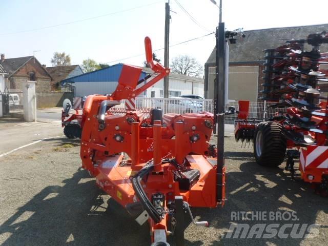 Kuhn SW 1614 Bale Wrappers