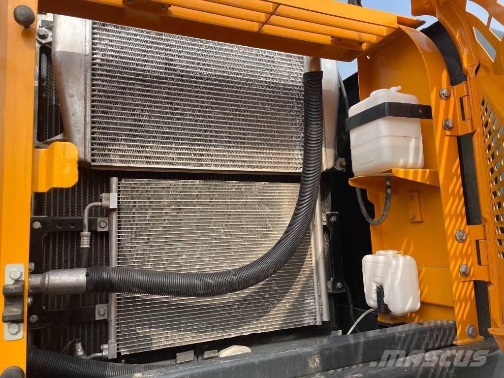 Hyundai 225LC-9S Crawler Excavators