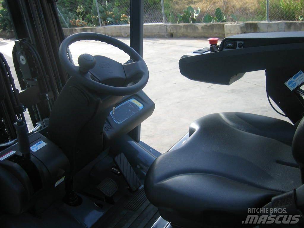  ECB18C Electric Forklifts