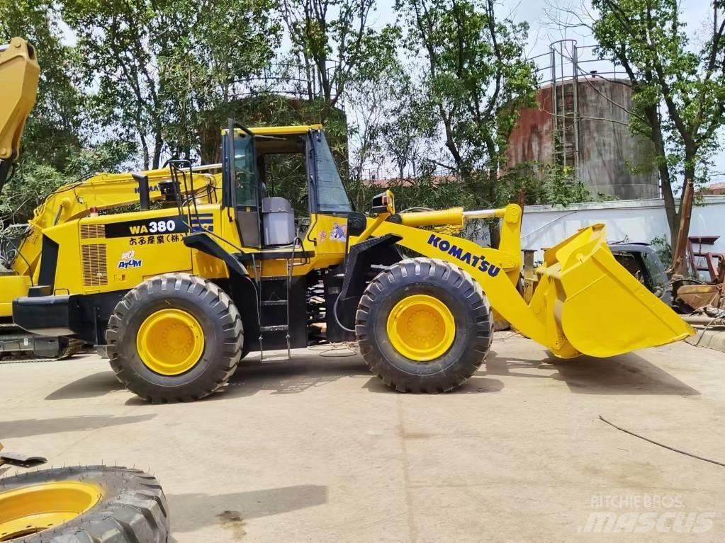 Komatsu WA 380 Wheel Loaders