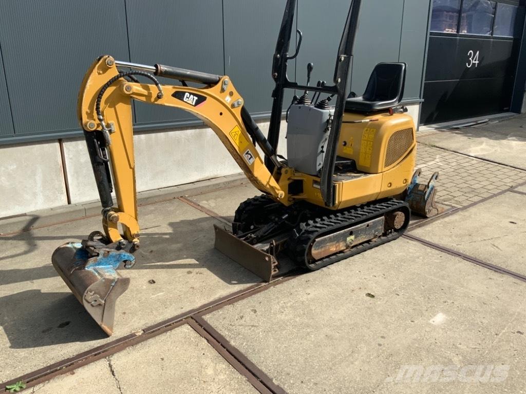 CAT 300.9 D Mini Excavators <7t (Mini Diggers)