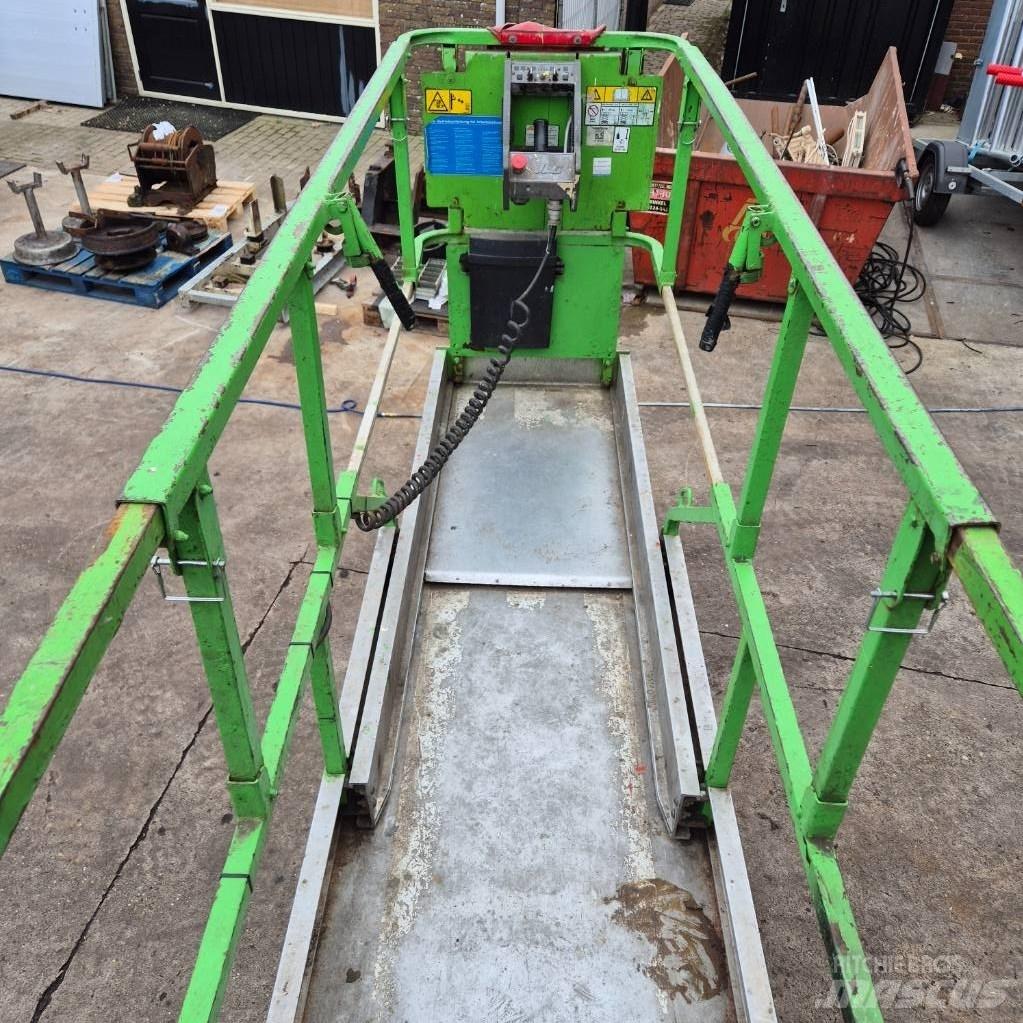 JLG 2630 ES Scissor Lifts