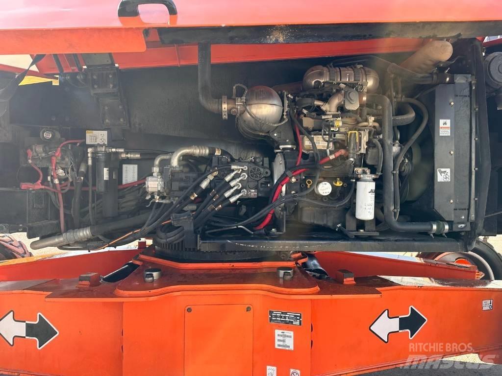 JLG 1500AJP Articulated boom lifts