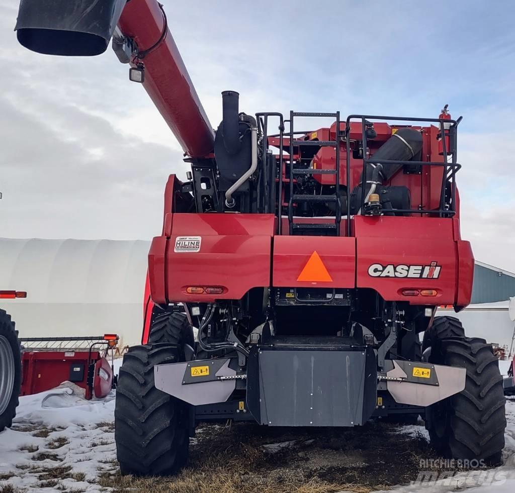 CASE 8240 Combine Harvesters