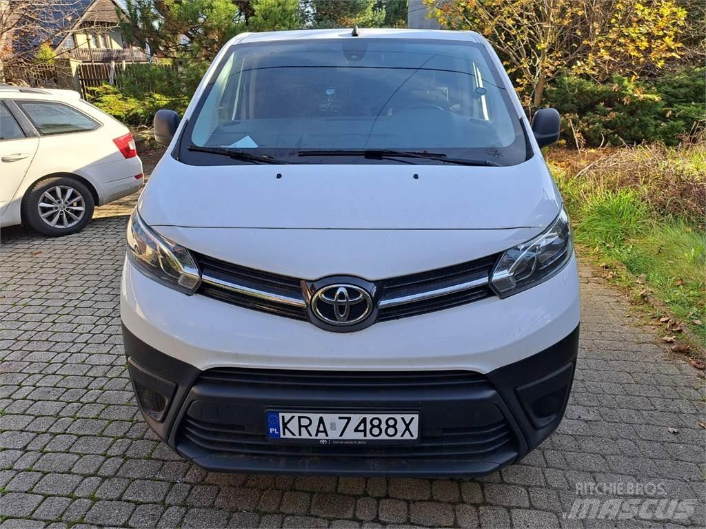 Toyota PROACE Automobiles / SUVS