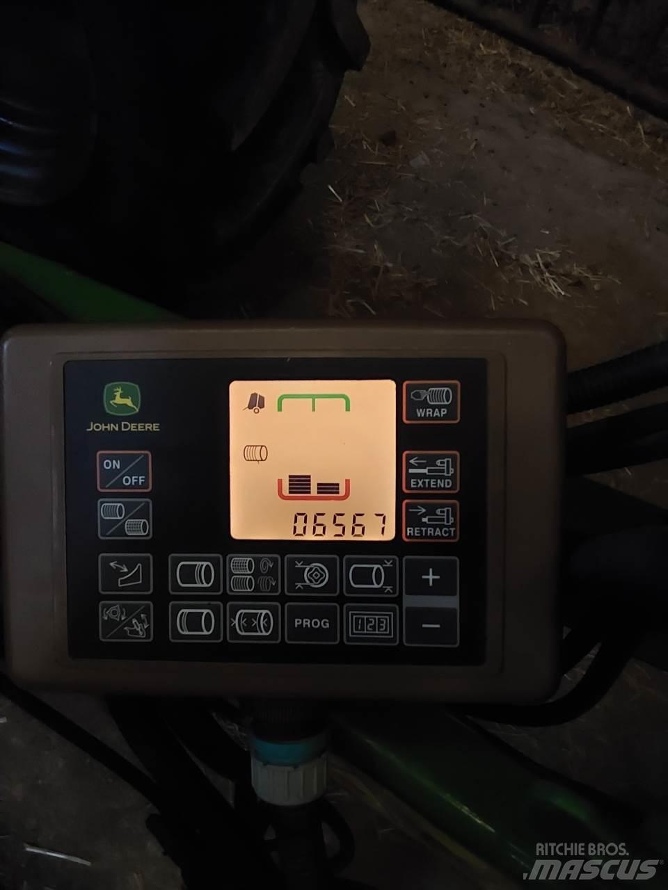 John Deere V 451 M Round Balers