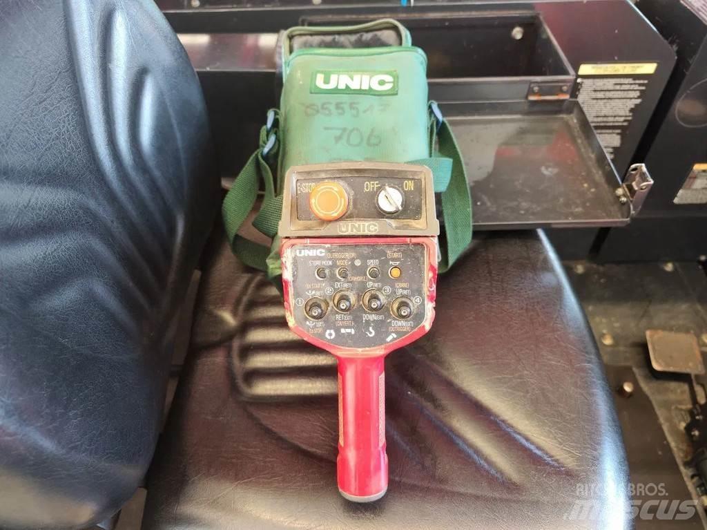 Unic URW 706 CDE Crawler Cranes