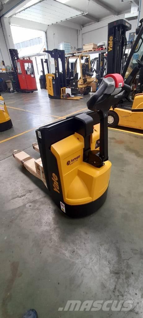 Yale MP16 Low lifter