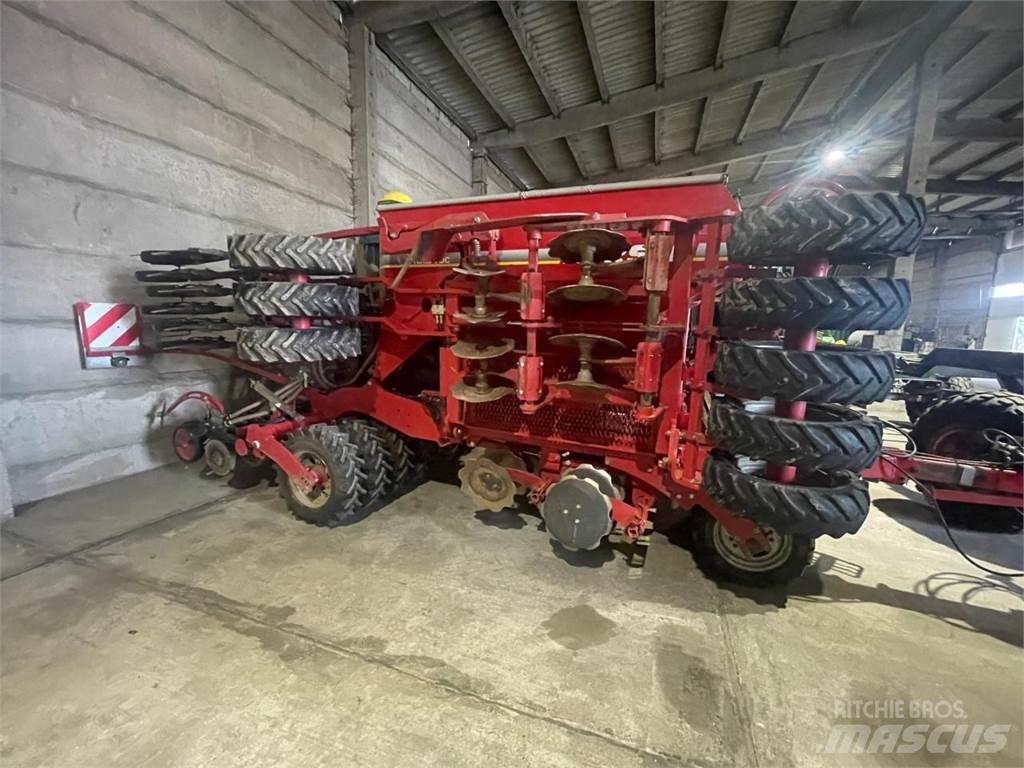 Horsch Pronto 4 DC Farm Drills