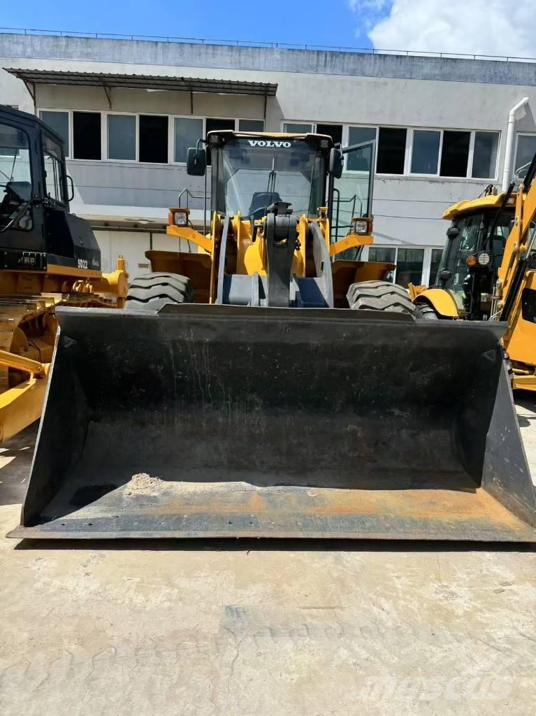 Volvo L 105 Wheel Loaders