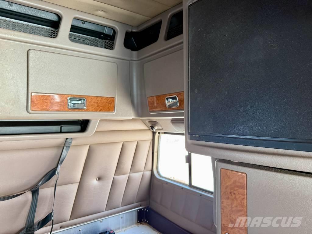 Peterbilt 379 Conventional Trucks / Tractor Trucks
