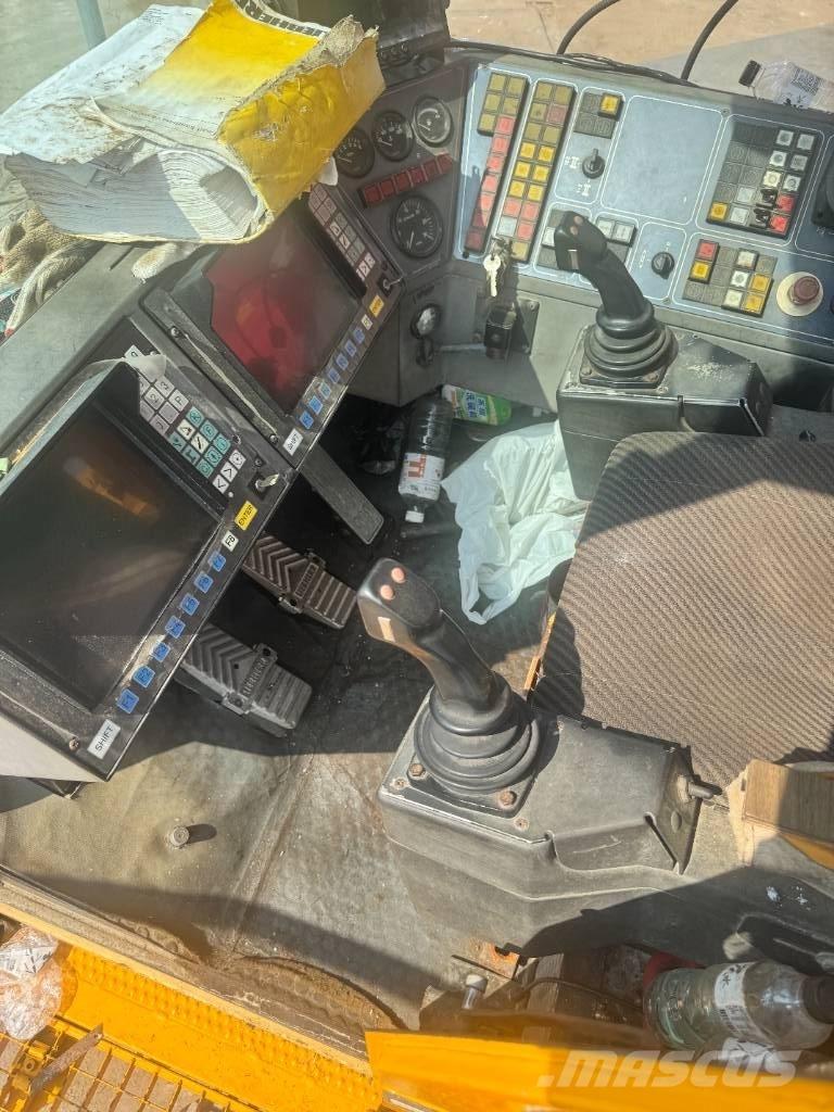 Liebherr LR 1400-2 Crawler Cranes