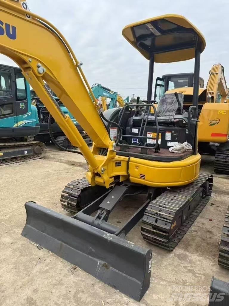 Komatsu 30 Crawler Excavators
