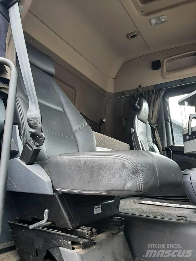 Scania R 730 Cab & Chassis Trucks