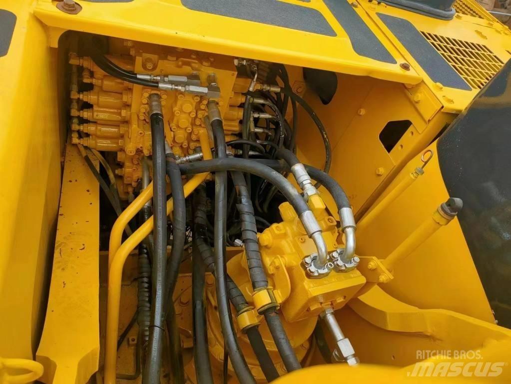 Komatsu PC 220-7 Crawler Excavators