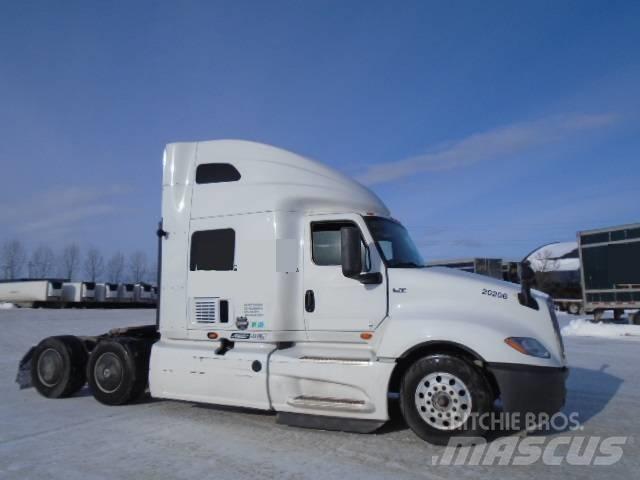 International LT 625 Conventional Trucks / Tractor Trucks