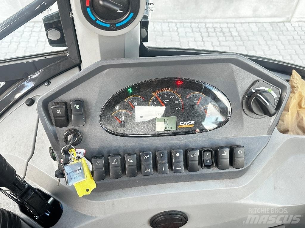 CASE 695 SV Backhoe Loaders