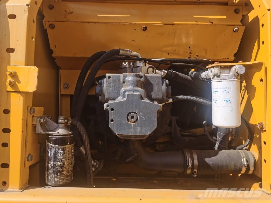 Komatsu PC 220-7 Crawler Excavators