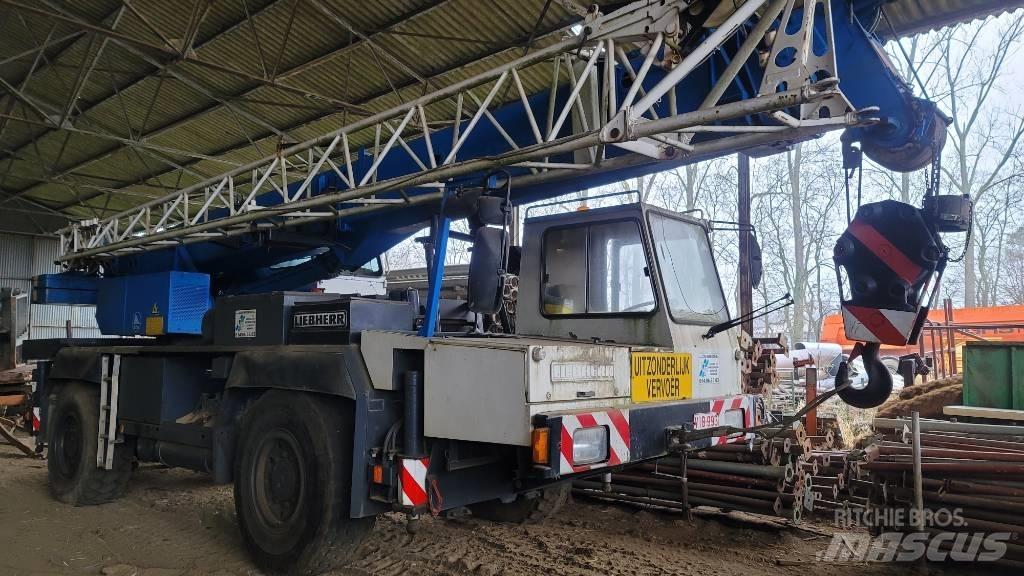 Liebherr LTM 1025 Mobile and all terrain cranes