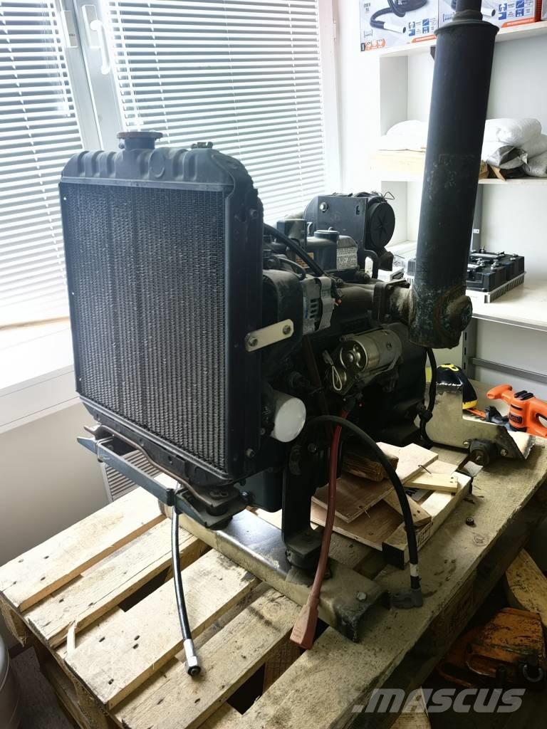 Kubota D905, D902 Engines