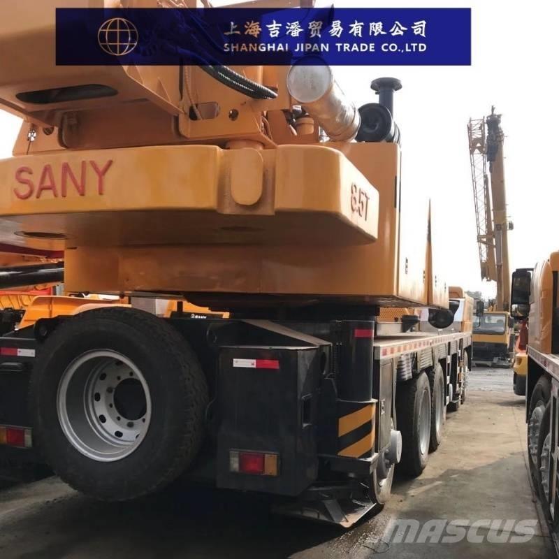 Sany STC1000 Mobile and all terrain cranes