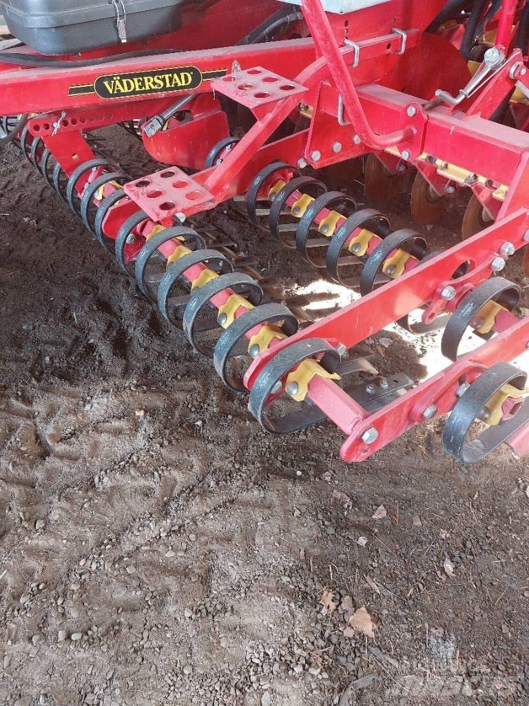 Väderstad Rapid300C Drills
