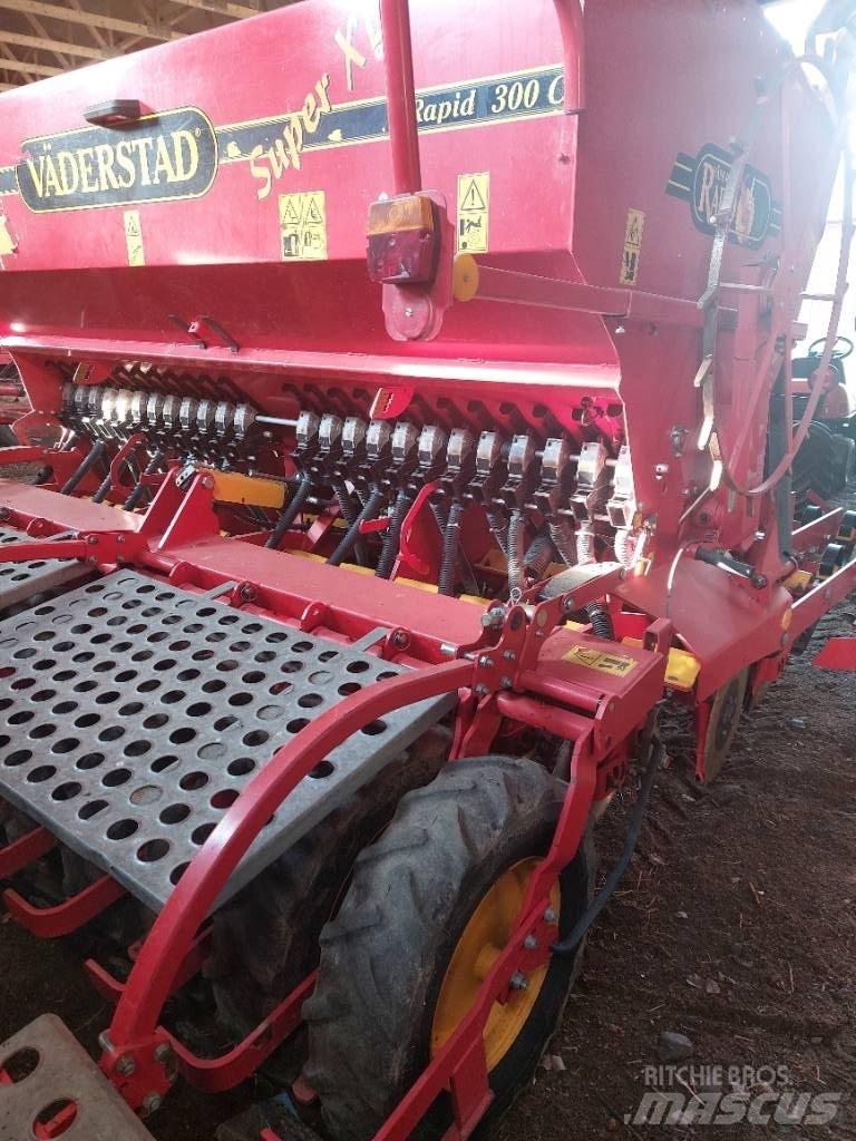 Väderstad Rapid300C Drills