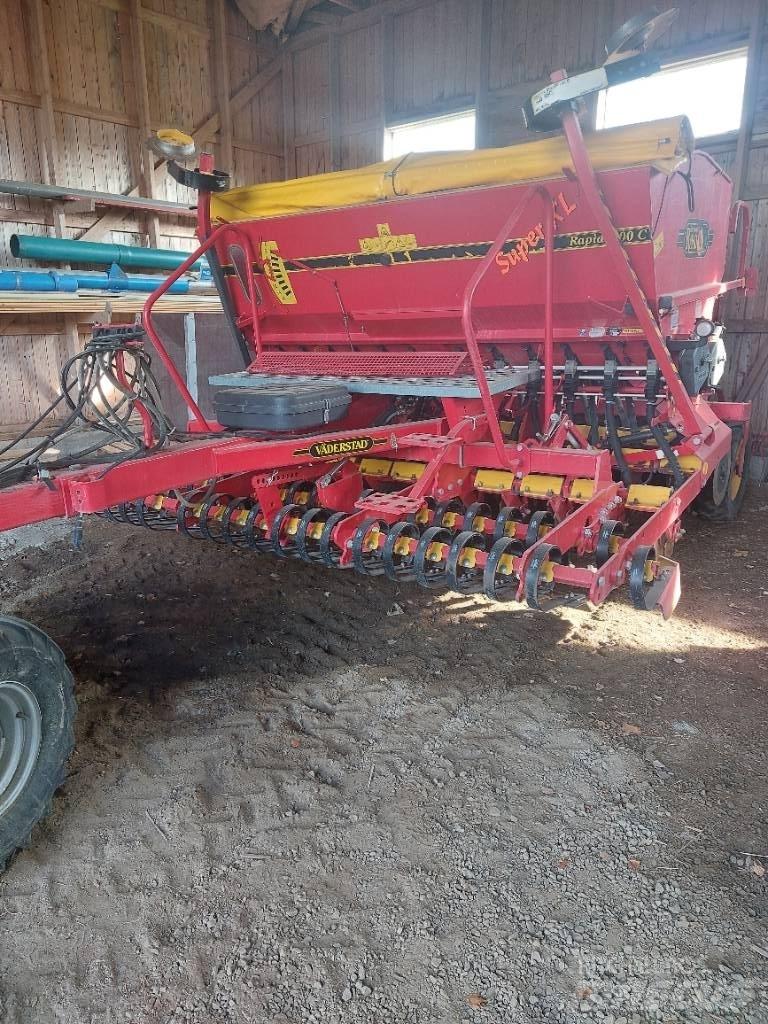 Väderstad Rapid300C Drills