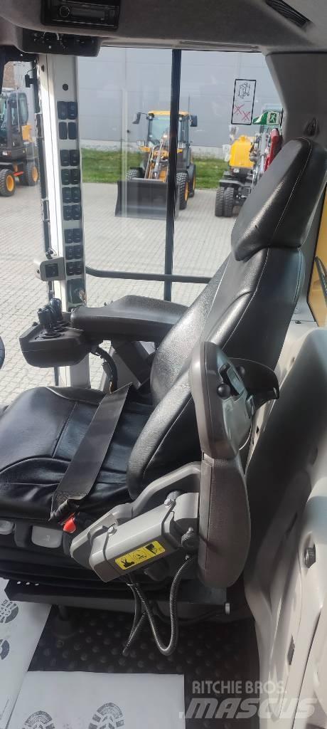 Volvo L110H Wheel Loaders