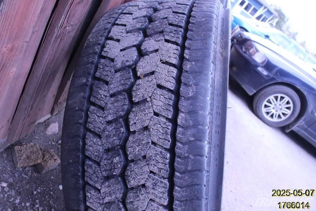 Michelin X MULTI Tires, wheels and rims