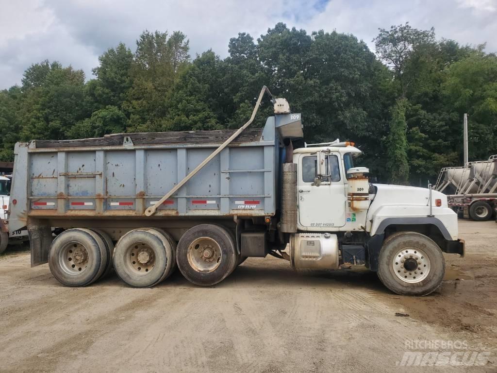 Mack RD688s Dump Trucks