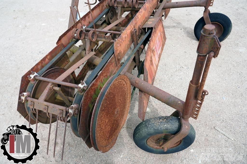 JF Sidoräfsa Swathers \ Windrowers