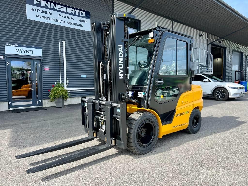Hyundai 35DN-9V Diesel Forklifts