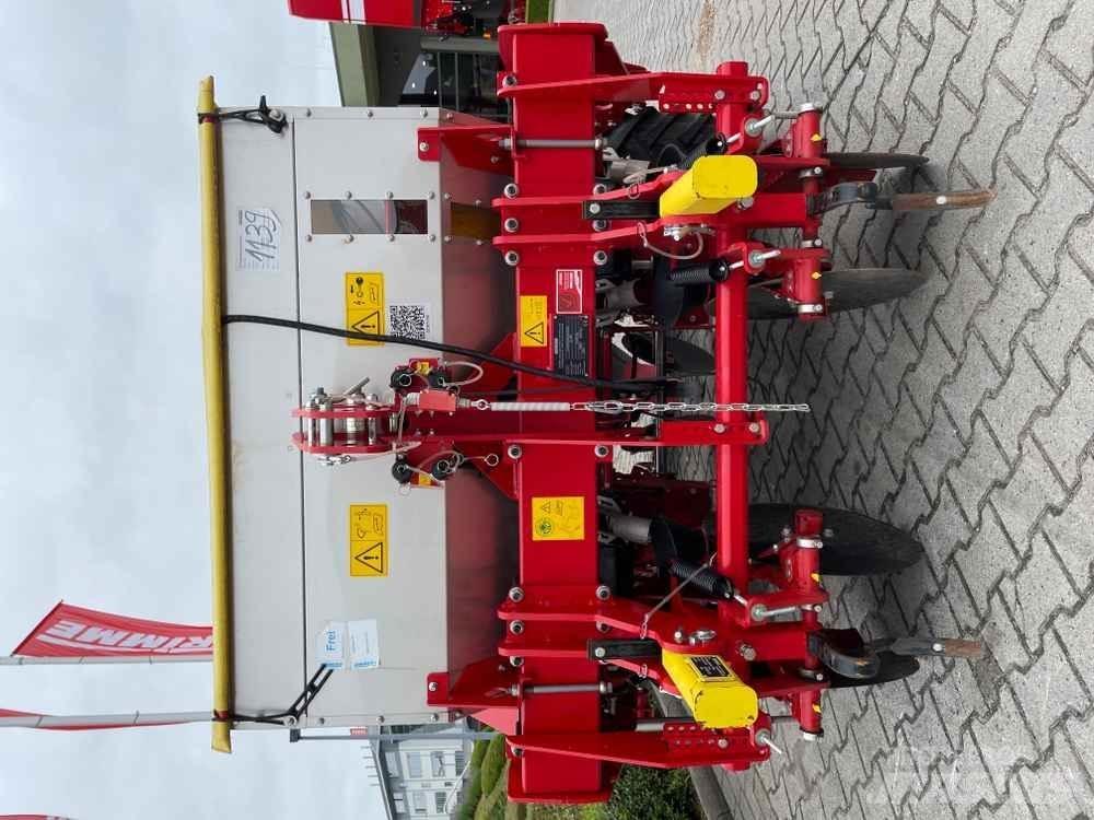 Grimme GL 32 F Potato Planters