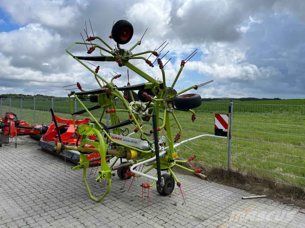 CLAAS Volto 800 Rakes and tedders