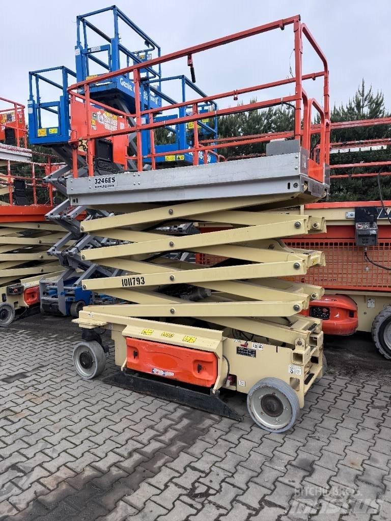 JLG 3246 ES Scissor Lifts