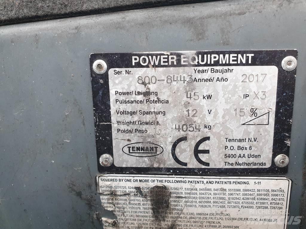 Tennant 800 Sweepers