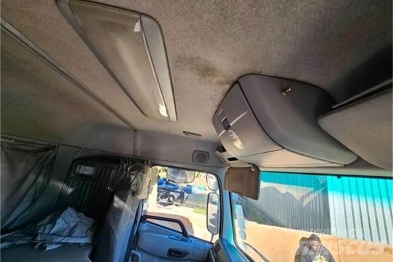 UD TRUCKS QUON Other Trucks