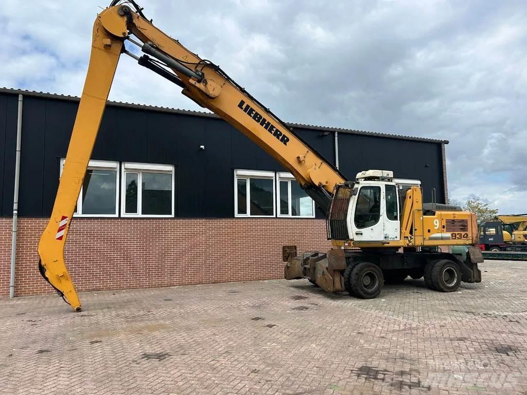 Liebherr A934C Waste / Industry Handlers