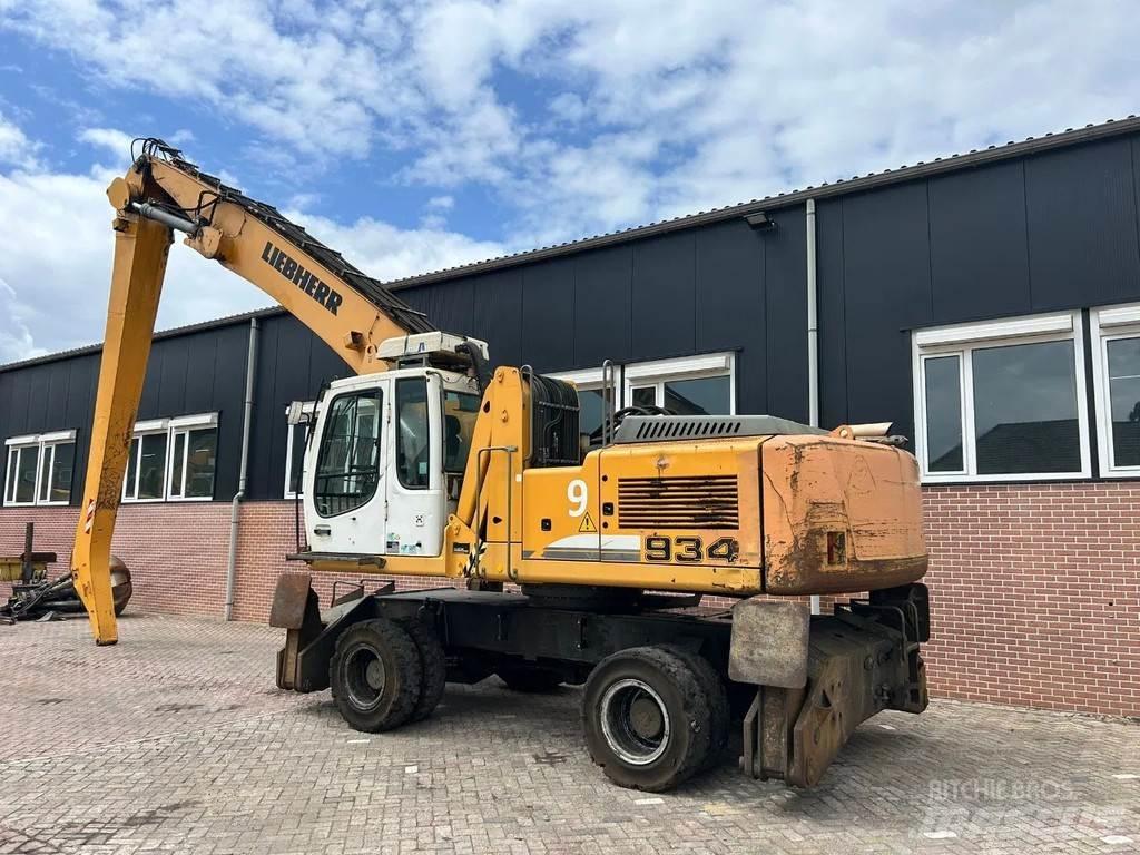 Liebherr A934C Waste / Industry Handlers