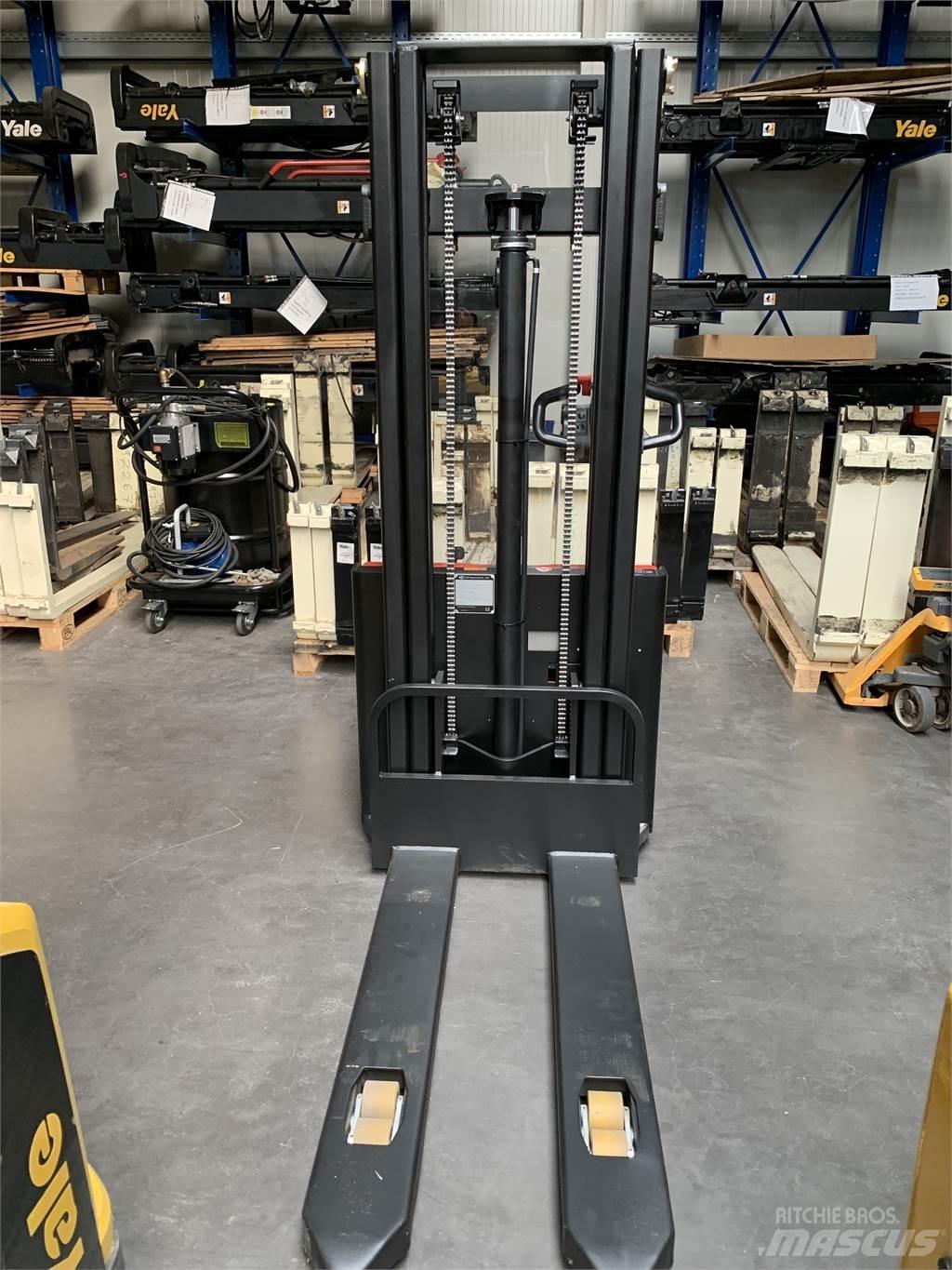  ES12-12ES Pedestrian stacker