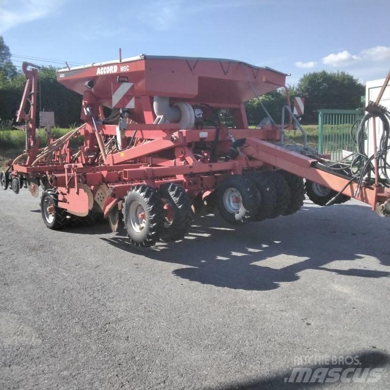 Kverneland MSC 400 Farm Drills
