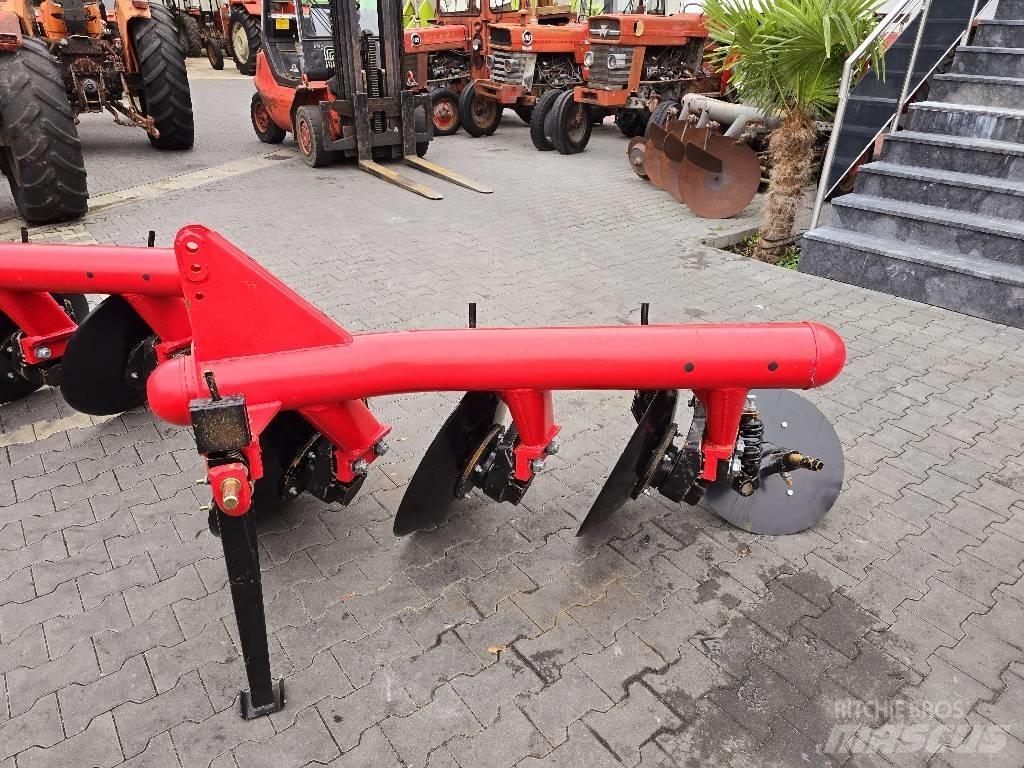  Massy Fergesun 188 Tractors