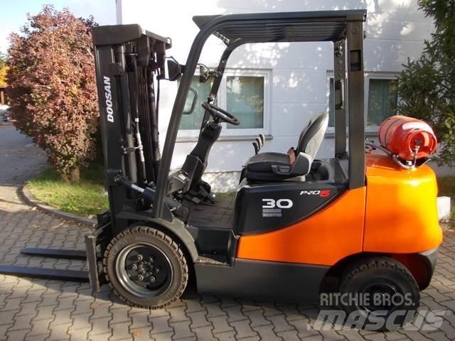 Doosan G 30 E LPG trucks