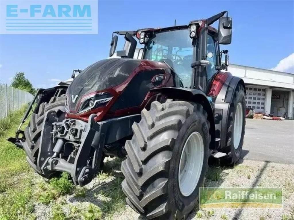 Valtra q305 Tractors