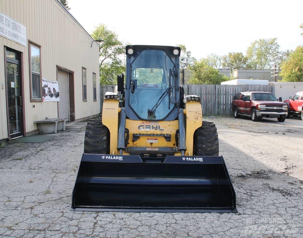 Gehl V 400 Skid Steer Loaders